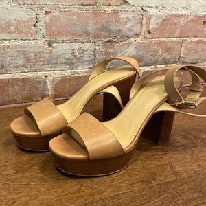 MK Michael Kors Size 7 sandals